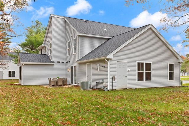 7 Barracks Road 7, Hudson, MA 01749