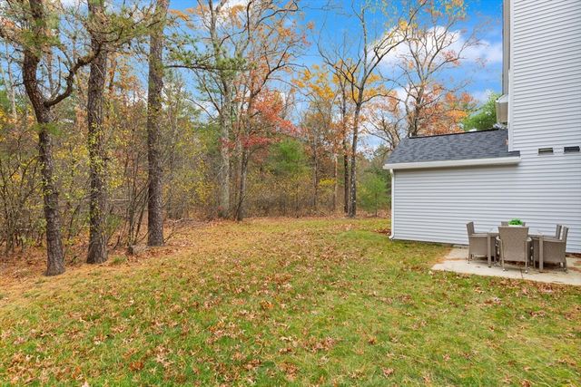 7 Barracks Road 7, Hudson, MA 01749