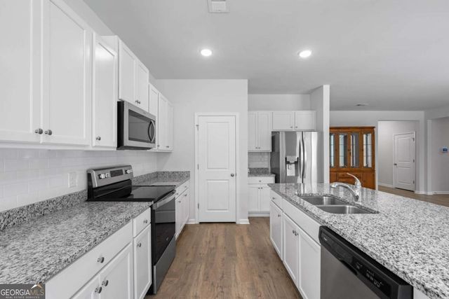 212 Sage Field Drive, Rincon, GA 31326