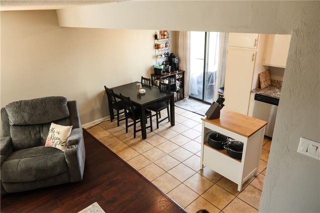 520 NE Knox Street D, Blue Springs, MO 64014