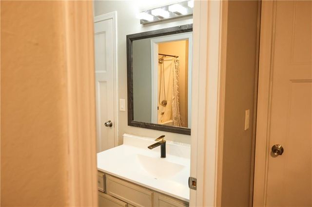 520 NE Knox Street D, Blue Springs, MO 64014