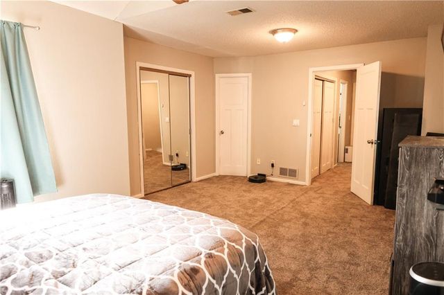 520 NE Knox Street D, Blue Springs, MO 64014