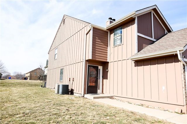 520 NE Knox Street D, Blue Springs, MO 64014