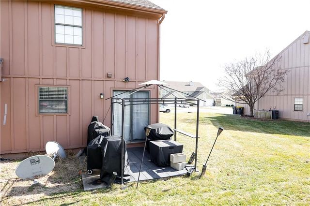 520 NE Knox Street D, Blue Springs, MO 64014