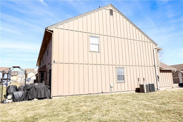 520 NE Knox Street D, Blue Springs, MO 64014