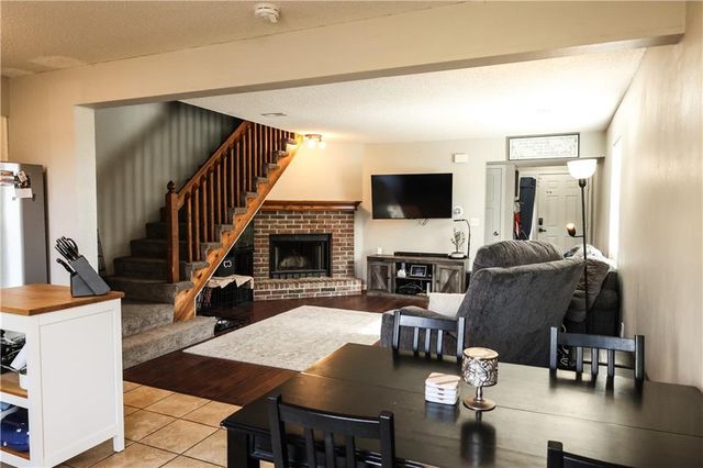 520 NE Knox Street D, Blue Springs, MO 64014