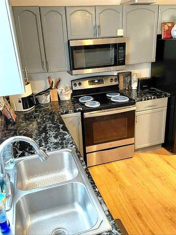 3118 NW Kinyon Ave, Lawton, OK 73505