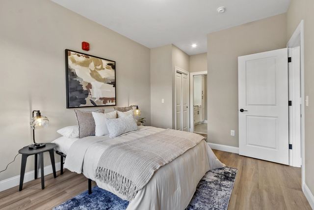 10100 S Willow St Unit 209, Manchester, NH 03103