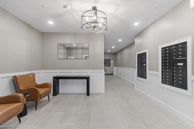 10100 S Willow St Unit 209, Manchester, NH 03103