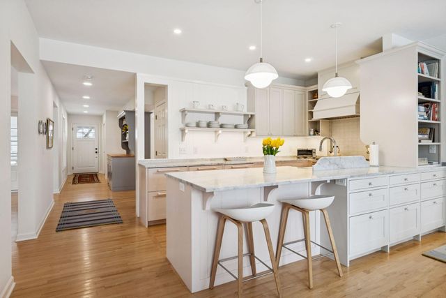 4111 Morningside Road, Edina, MN 55416