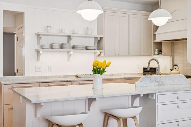 4111 Morningside Road, Edina, MN 55416