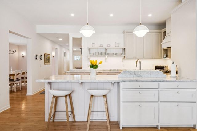 4111 Morningside Road, Edina, MN 55416