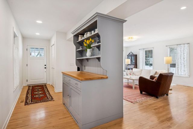 4111 Morningside Road, Edina, MN 55416