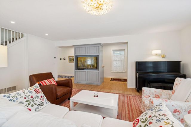 4111 Morningside Road, Edina, MN 55416