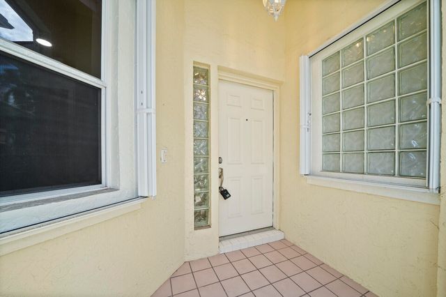 6291 Breckenridge Circle, Lake Worth, FL 33467