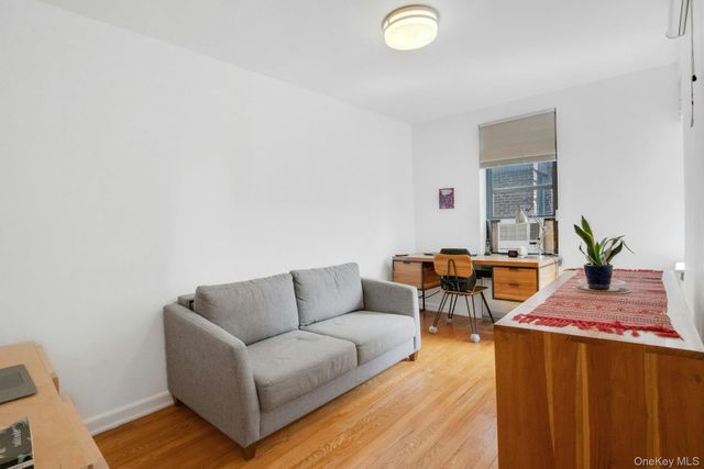 445 W 240th Street 6A, Bronx, NY 10463