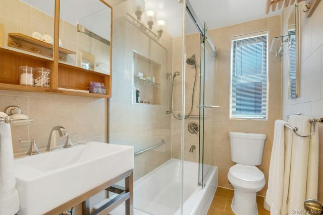 445 W 240th Street 6A, Bronx, NY 10463