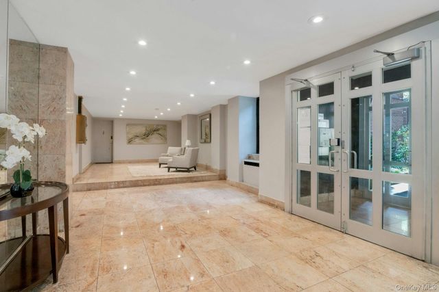 445 W 240th Street 6A, Bronx, NY 10463