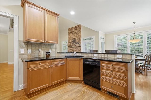 118 Holly Reserve Parkway, Canton, GA 30114