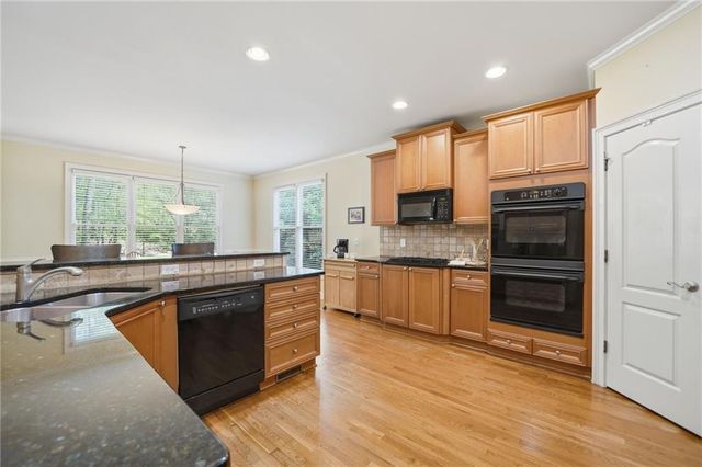118 Holly Reserve Parkway, Canton, GA 30114