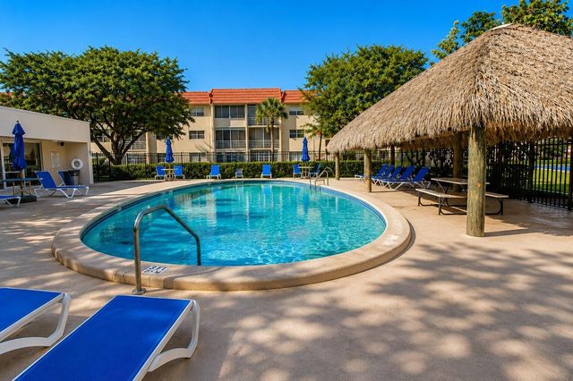 2750 W Sunrise Lakes Drive W 112, Sunrise, FL 33322