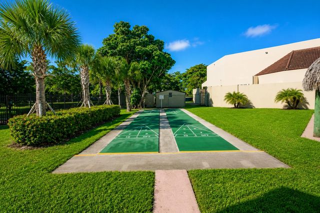 2750 W Sunrise Lakes Drive W 112, Sunrise, FL 33322