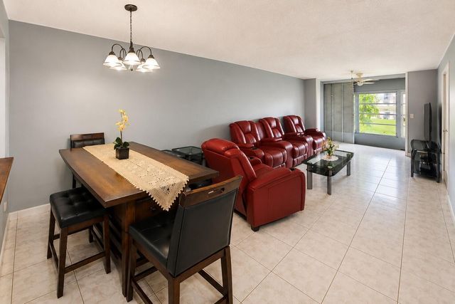 2750 W Sunrise Lakes Drive W 112, Sunrise, FL 33322