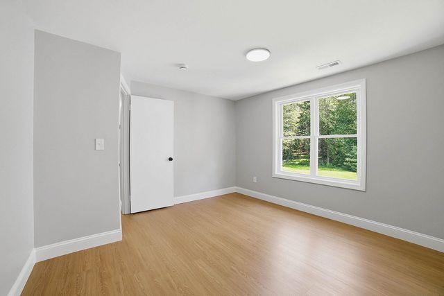 44 Topsfield Cir, Shrewsbury, MA 01545