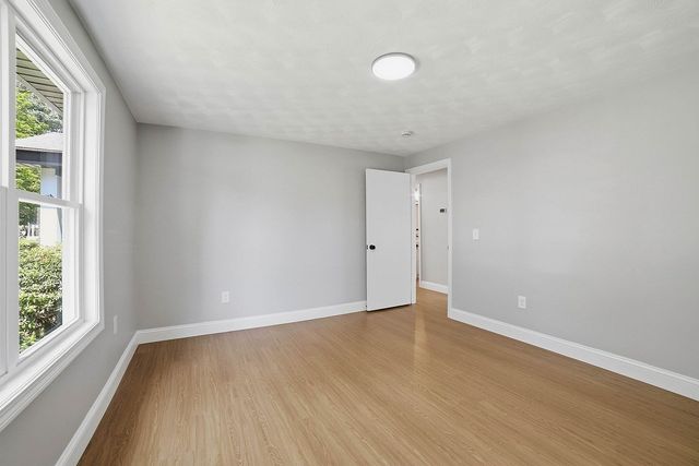 44 Topsfield Cir, Shrewsbury, MA 01545