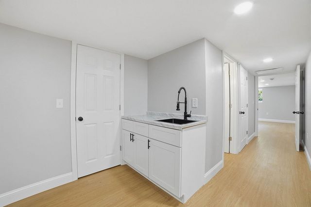 44 Topsfield Cir, Shrewsbury, MA 01545