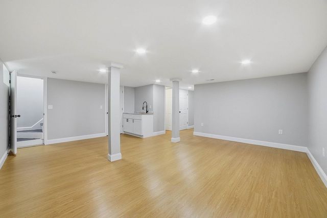 44 Topsfield Cir, Shrewsbury, MA 01545