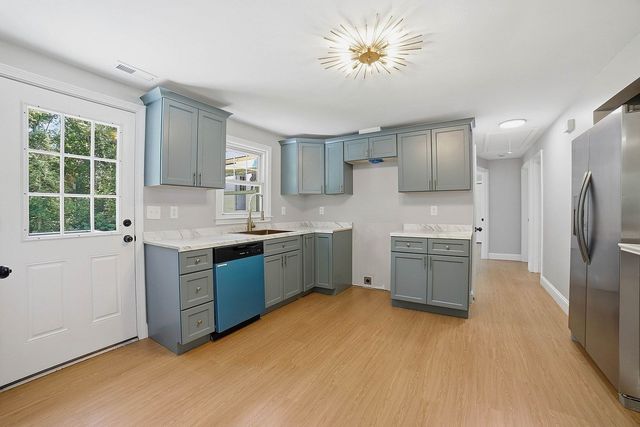 44 Topsfield Cir, Shrewsbury, MA 01545