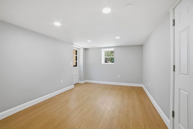 44 Topsfield Cir, Shrewsbury, MA 01545