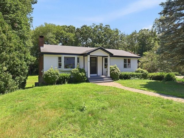 44 Topsfield Cir, Shrewsbury, MA 01545