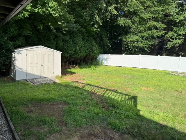 44 Topsfield Cir, Shrewsbury, MA 01545