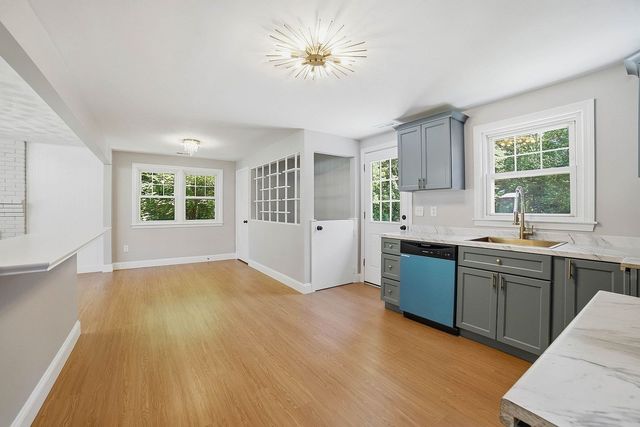 44 Topsfield Cir, Shrewsbury, MA 01545