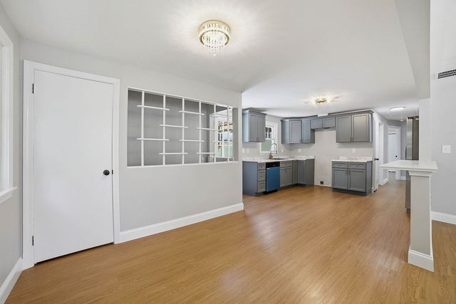 44 Topsfield Cir, Shrewsbury, MA 01545