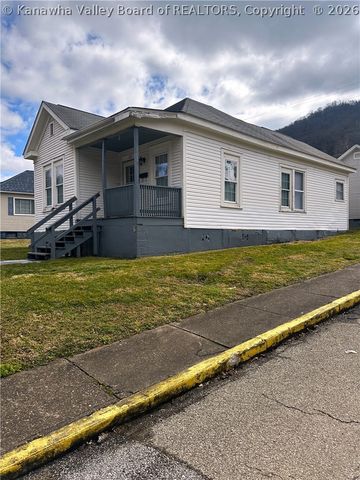 619 4th Avenue, Montgomery, WV 25136