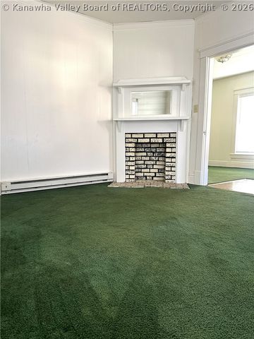 619 4th Avenue, Montgomery, WV 25136