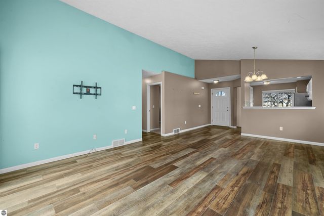 4548 Choice Circle, Traverse City, MI 49685