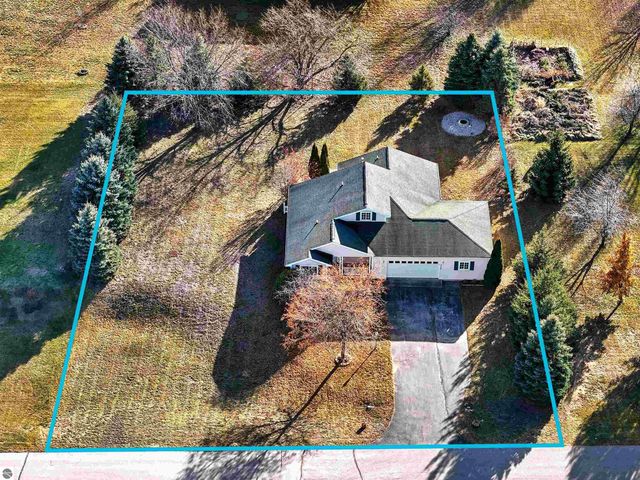 4548 Choice Circle, Traverse City, MI 49685