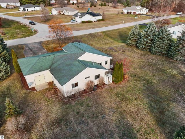 4548 Choice Circle, Traverse City, MI 49685