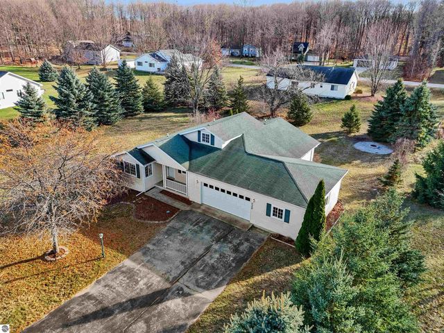 4548 Choice Circle, Traverse City, MI 49685