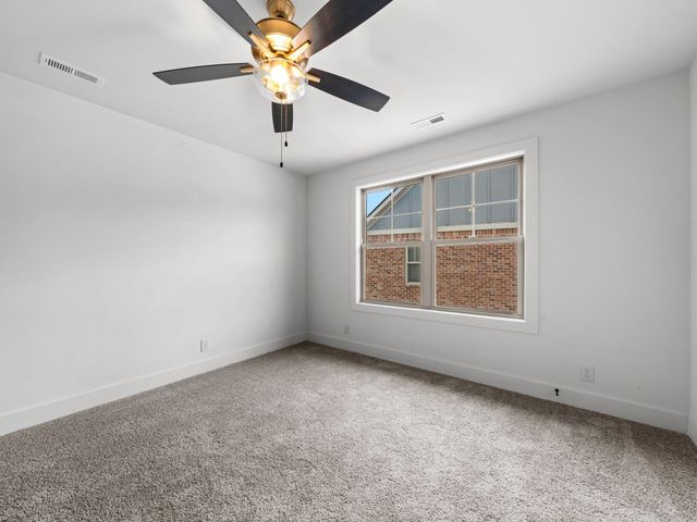 124 Cottage Ln, Clarksville, TN 37043