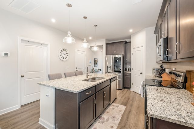 193 Fister Dr, Lebanon, TN 37090