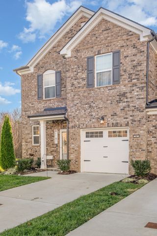 193 Fister Dr, Lebanon, TN 37090