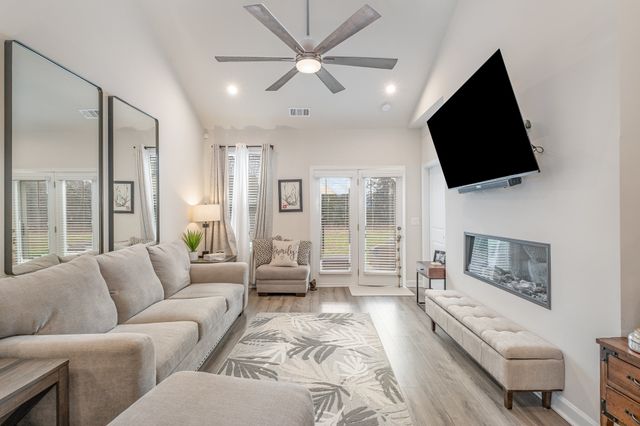 193 Fister Dr, Lebanon, TN 37090