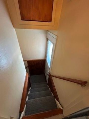 320 Glencoe Dr, West Mifflin, PA 15122