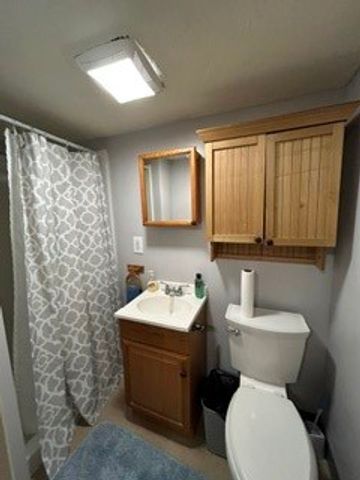 320 Glencoe Dr, West Mifflin, PA 15122