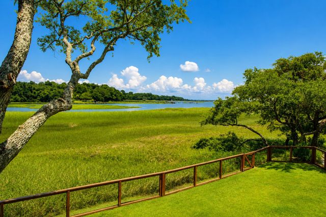 1463 Harborsun Drive, Charleston, SC 29412